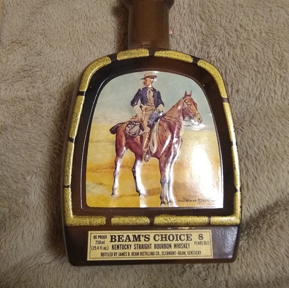 Vintage Jim Beam Decanter with original box! - Picture 2 of 5